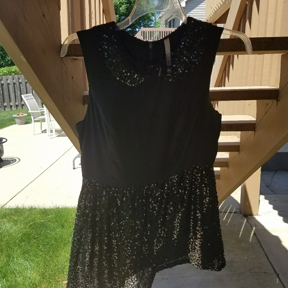 Black sequins mid-length dress - Picture 8 of 8